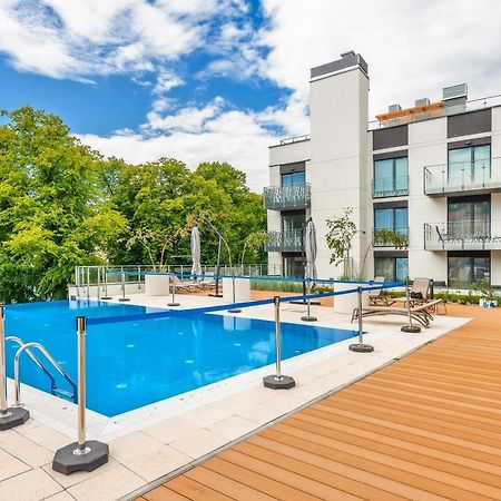 Apartamenty Sun & Snow Nadmorskie Tarasy Z Basenem Kolobrzeg Exterior photo