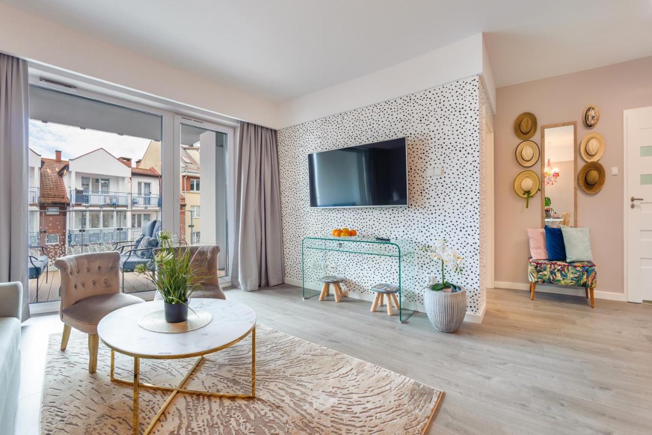 Apartamenty Sun & Snow Nadmorskie Tarasy Z Basenem Kolobrzeg Exterior photo
