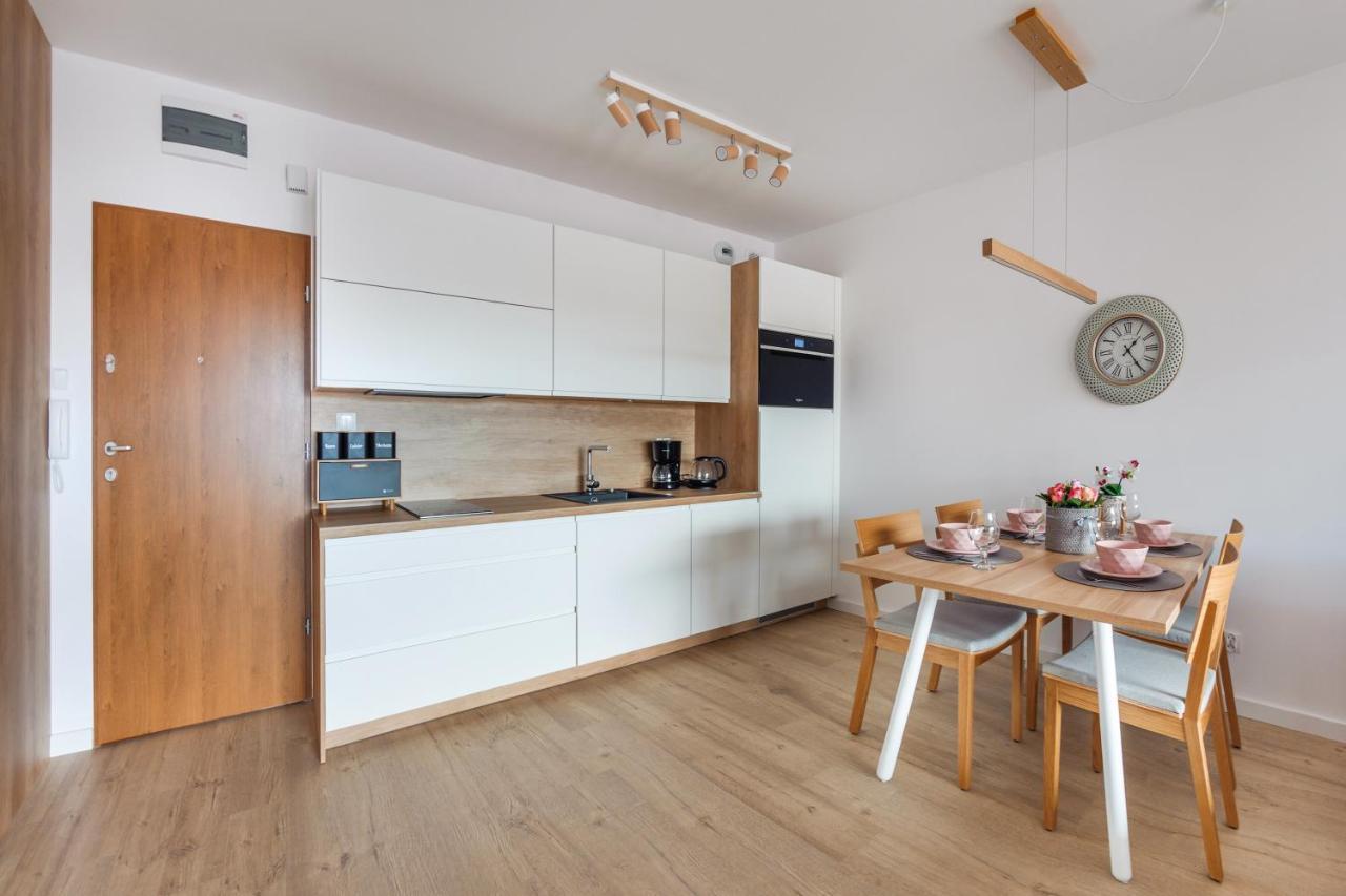 Apartamenty Sun & Snow Nadmorskie Tarasy Z Basenem Kolobrzeg Exterior photo