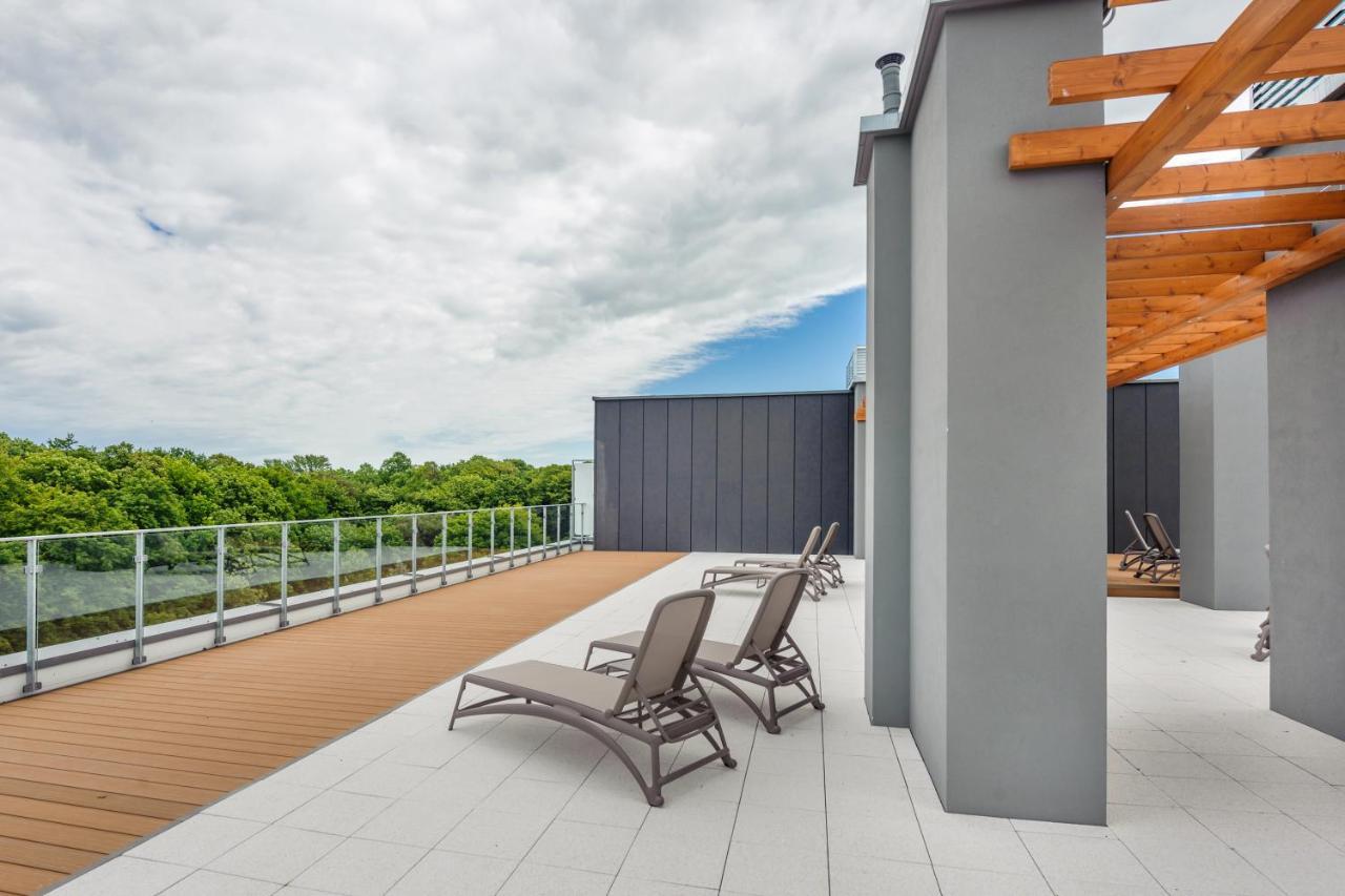 Apartamenty Sun & Snow Nadmorskie Tarasy Z Basenem Kolobrzeg Exterior photo