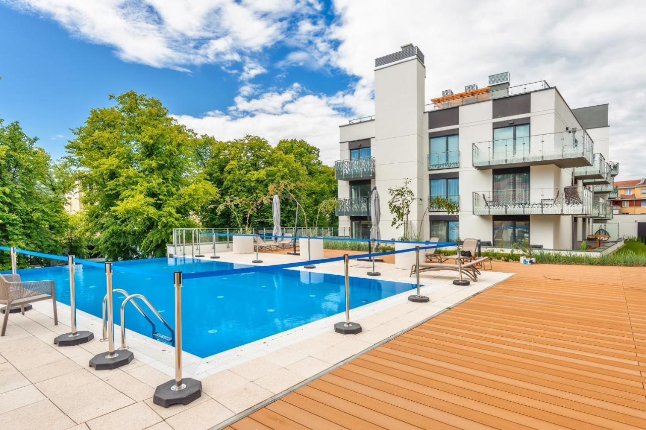 Apartamenty Sun & Snow Nadmorskie Tarasy Z Basenem Kolobrzeg Exterior photo