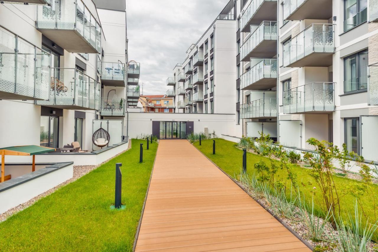 Apartamenty Sun & Snow Nadmorskie Tarasy Z Basenem Kolobrzeg Exterior photo