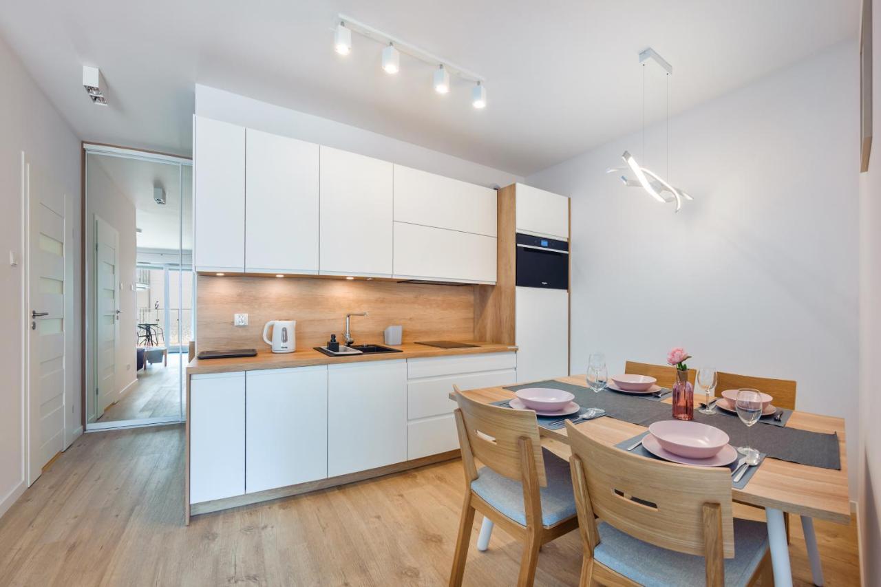 Apartamenty Sun & Snow Nadmorskie Tarasy Z Basenem Kolobrzeg Exterior photo