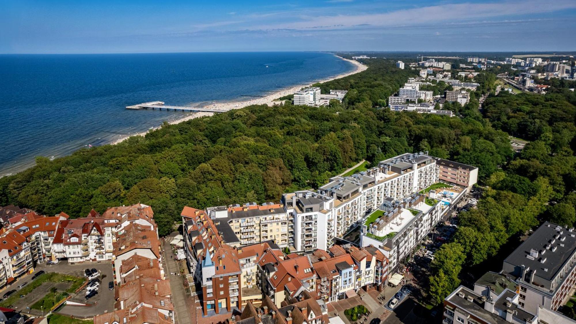 Apartamenty Sun & Snow Nadmorskie Tarasy Z Basenem Kolobrzeg Exterior photo